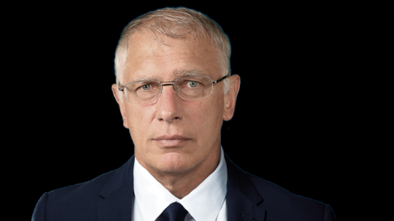  Trillion Debt Warning: Doug Casey Sees Greater Depression Risk for US Economy