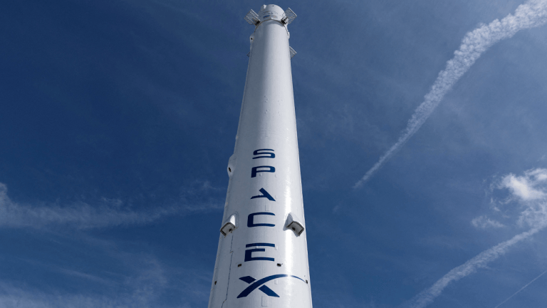 SpaceX Starship Flight 13 Succeeds, but SPCX Stock Barely Moves, Still Trading at Just 5