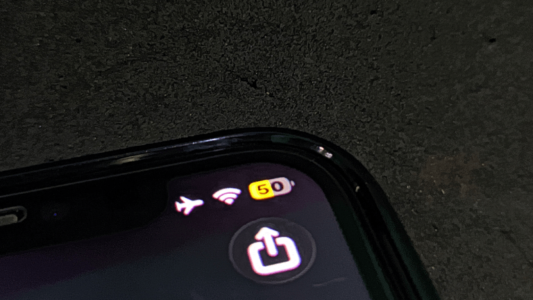 Airplane Mode Speeds up Phone Charging by 4 to 11 Minutes, CNET Finds
