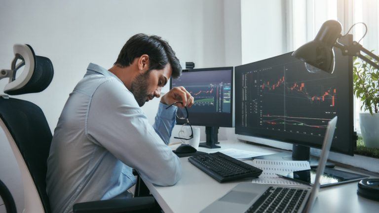 Digital Asset Rout: BTC, ETH, and XRP Lead 0B Crypto Sell-Off