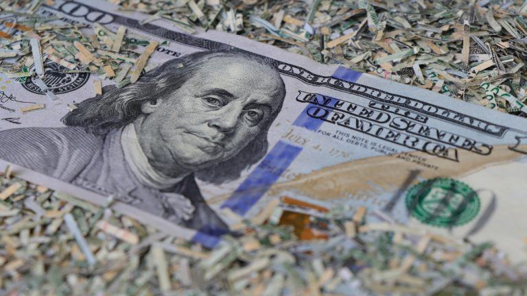 De-Dollarization Surges in Asia, Challenging Dollar Dominance in Global Trade