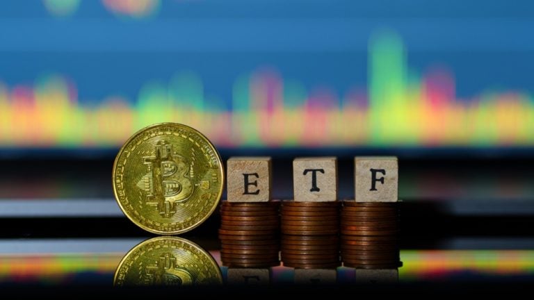 Bitcoin ETFs Add 0M as Blackrock Leads Gains for 7 Funds