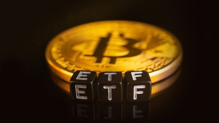 Bitcoin ETFs Lose M as Ark and Blackrock Reverse Prior Session Gains