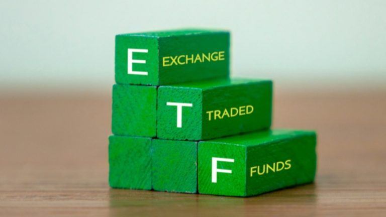 Bitcoin, Ether, XRP ETFs Pull In 0M as Blackrock Drives Demand