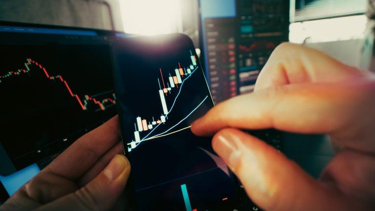 Dexe Slides 10% From .91 Peak as Traders Question Whether Its Rally Can Hold