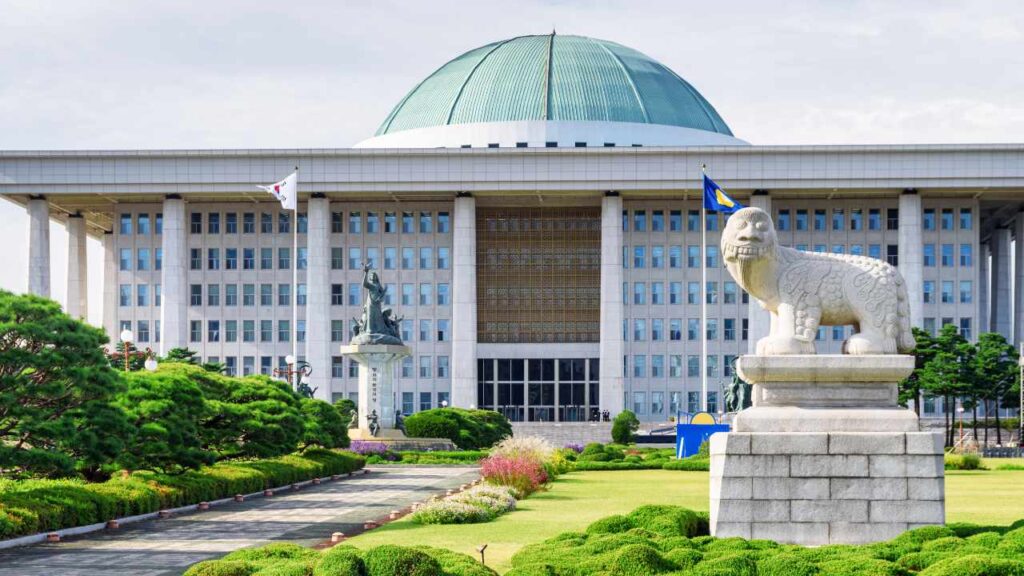 Korean Government Considers Imposing Unified Listing Standard on Crypto Exchanges After LUNA, UST Collapse