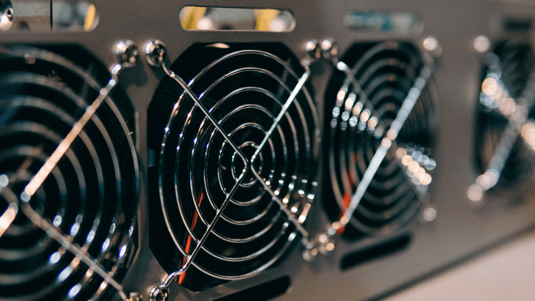 Zcash Hashrate Goes Vertical as 0 ZEC Price Wakes ASIC Giants