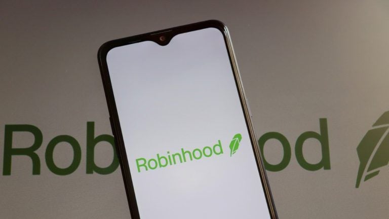 Robinhood Pulls in .31B Q2 Revenue as 44% Trading Surge Fuels Record Profit