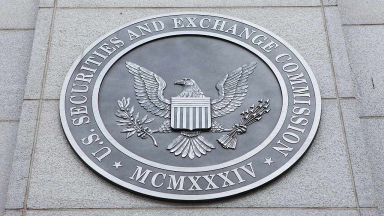 SEC Taps Blackrock, Robinhood, NYSE and More for 24-Hour Trading Push