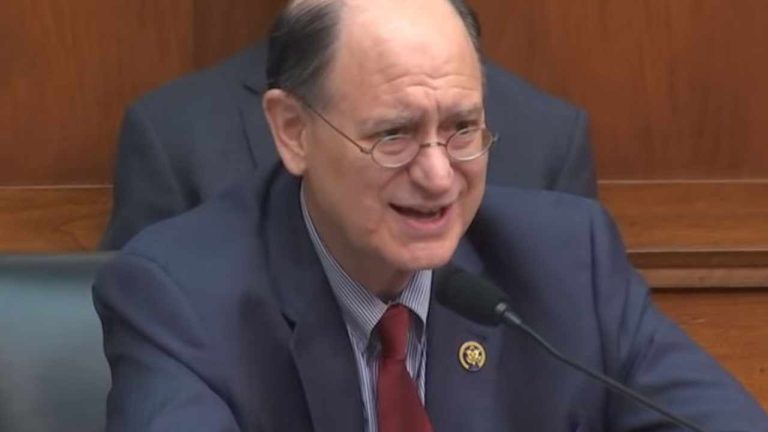 US Lawmaker Says ‘Too Much Money and Power’ Behind Crypto to Ban It