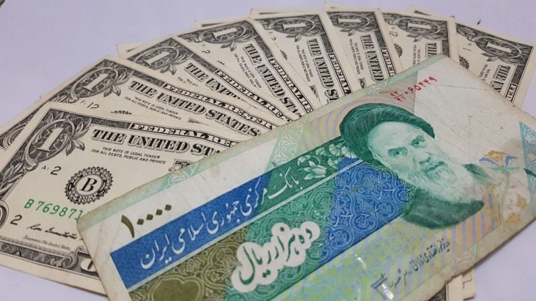 President Raisi Calls on Central Bank of Iran to Ditch US Dollar in Trade, Shift to National Currencies