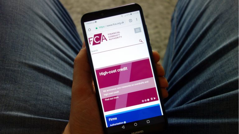 UK Regulator Extends Temporary Registrations Regime as Crypto Firms Fail to Meet AML Rules