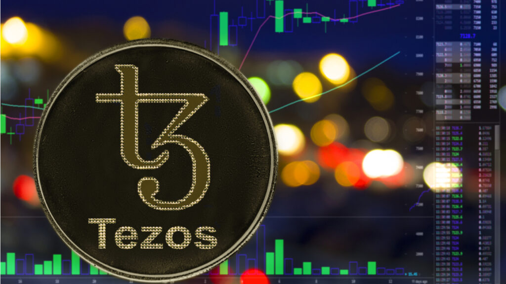 Biggest Movers: XTZ and LINK Surge to 1-Month Highs on Thursday