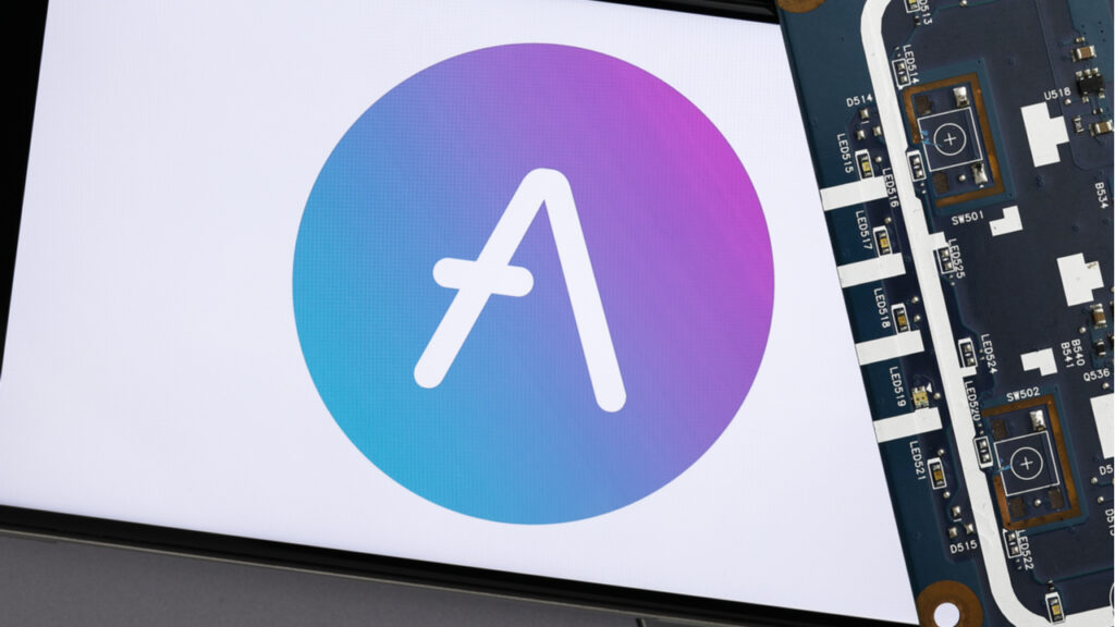 Biggest Movers: APE up Almost 30%, ZIL and AAVE Among Wednesday’s Big Gainers