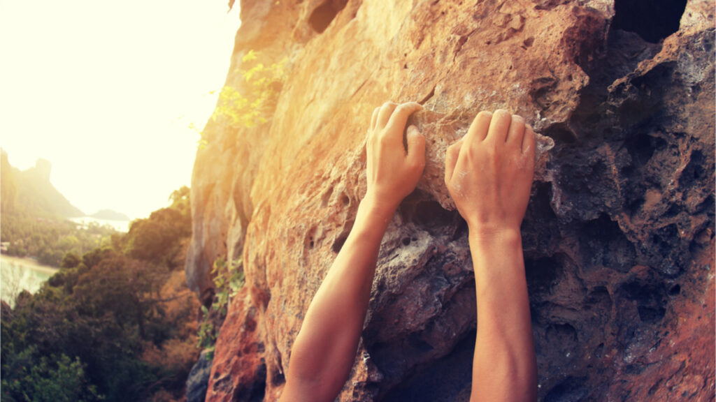 Value Locked in Defi Climbs Back Above 0 Billion, ETH Dominates Defi TVL by 54%