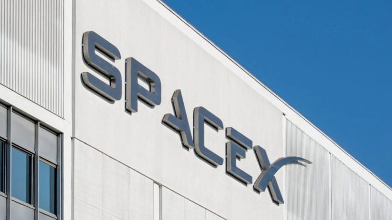 Musk’s SpaceX Tops Forecasts But Bitcoin Stash Sheds 0 Million