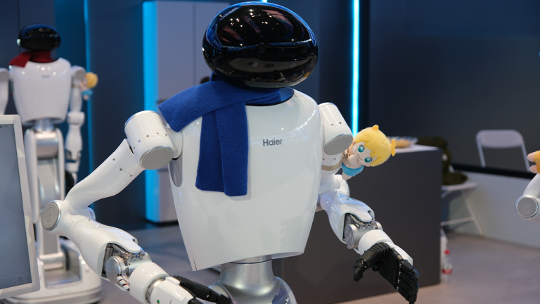 You Can Now Rent a Humanoid Robot in China for 3 a Day. Thousands Already Have